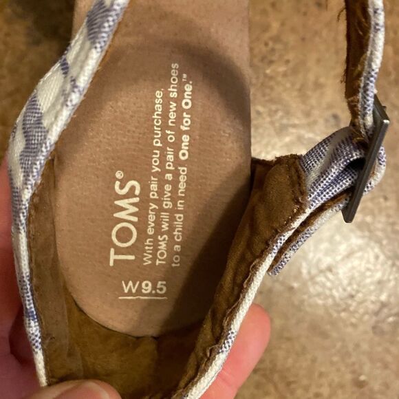 TOMS Sienna blue and white tribal ikat print platform wedge‎ sandals - Picture 6 of 9